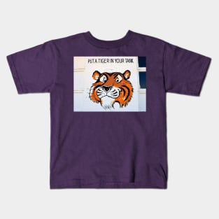 Tony the Tiger along route 66 Kids T-Shirt